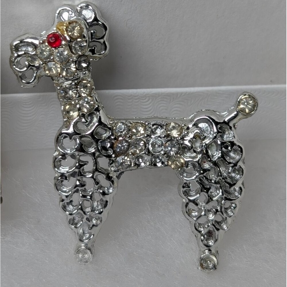 Vintage Poodle Brooch Pair Rhinestone Dog Pins Gold Silver Figural Grandmacore - Picture 6 of 11